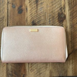 Kate Spade New York Talla Laurel Way Travel Wallet